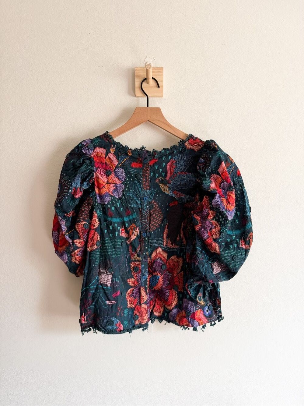 Farm Rio River Creature Blouse Size S - Picture 4 of 7